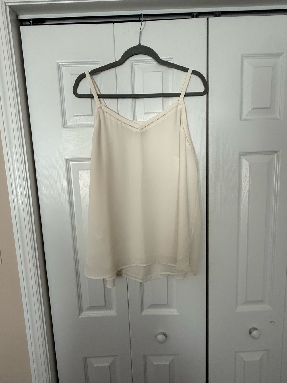 Loft Women’s Cream V-Neck Spaghetti Strap Top